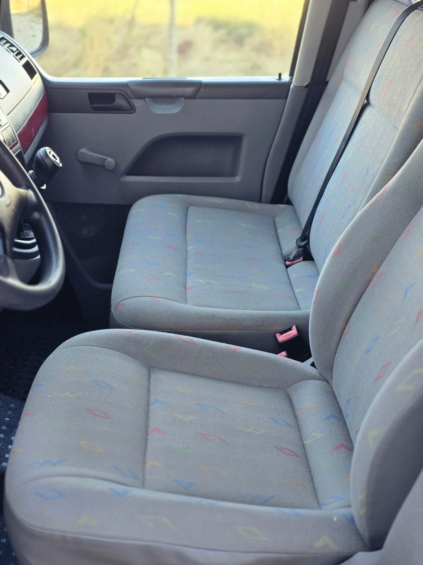 VW T5 9 Местен 1.9 TDI, снимка 13 - Бусове и автобуси - 56119378