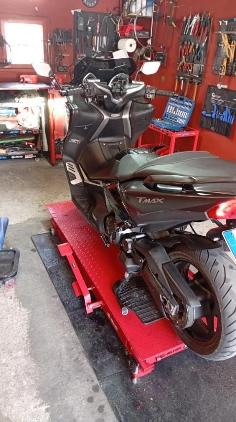 Yamaha T-max Sx, снимка 17 - Мотоциклети и мототехника - 55770631