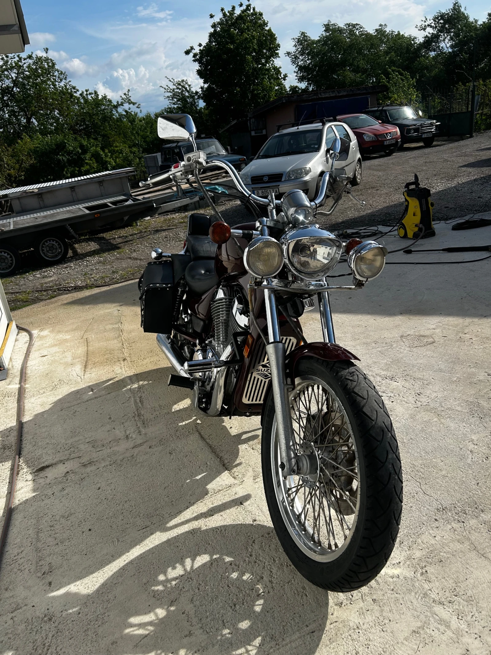 Suzuki Intruder