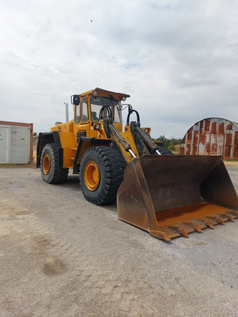 Челен товарач Volvo L120