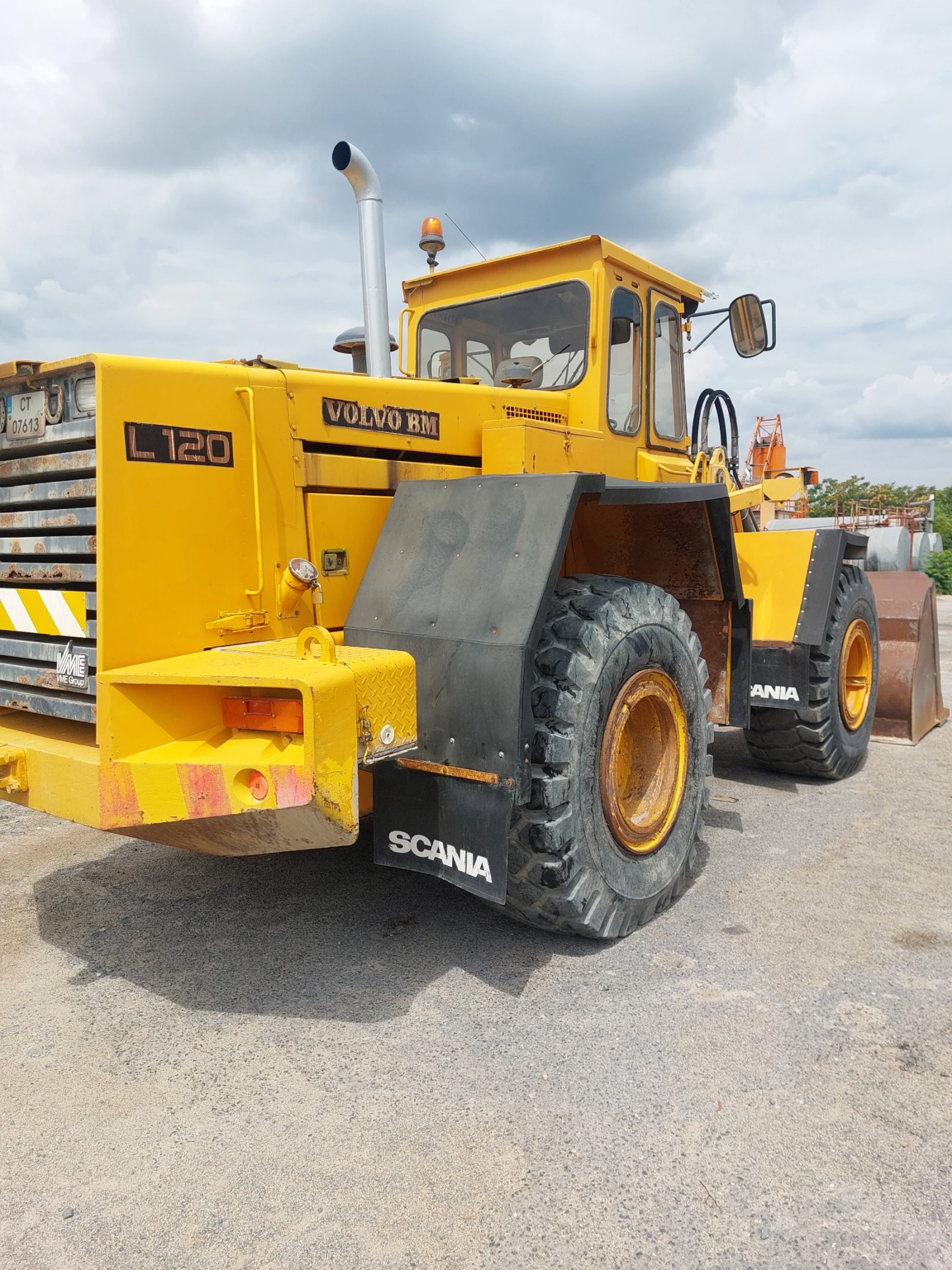 Челен товарач Volvo L120 - изображение 4