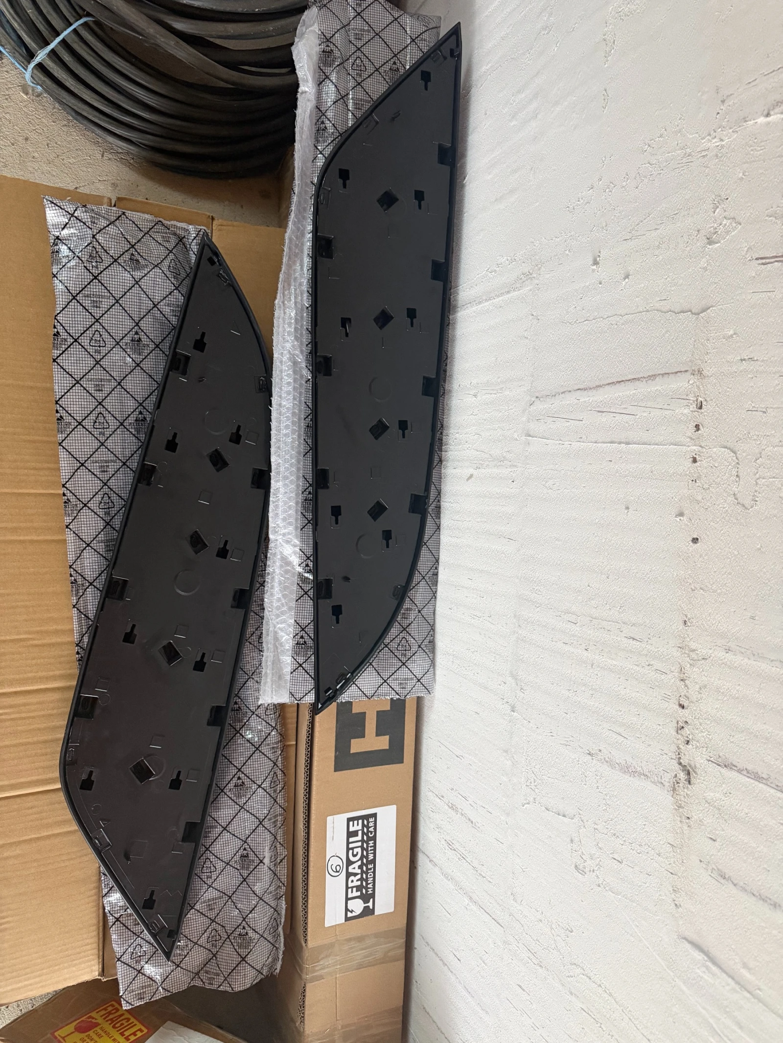 ������ ������� �� ������ ����� / Bonnet Insert | Mobile.bg � ����������� 2