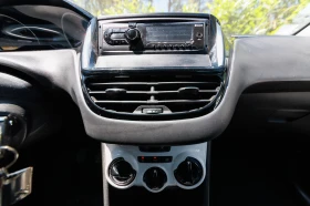 Peugeot 208, снимка 12