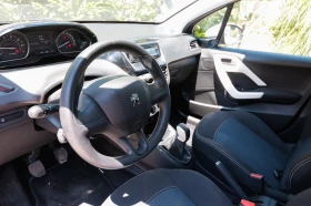 Peugeot 208, снимка 13