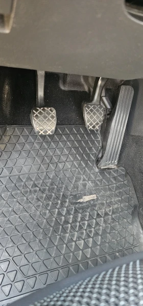 VW Touran 1.4 TSI 140 к.с./ Ръчна скоростна кутия 6 скорости - 7300 € / 14277.56 лв. - 76330983 13