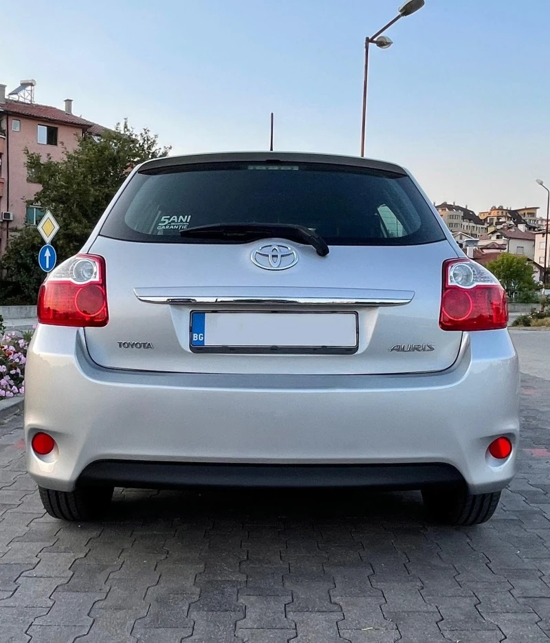 Toyota Auris, снимка 4 - Автомобили и джипове - 42675116