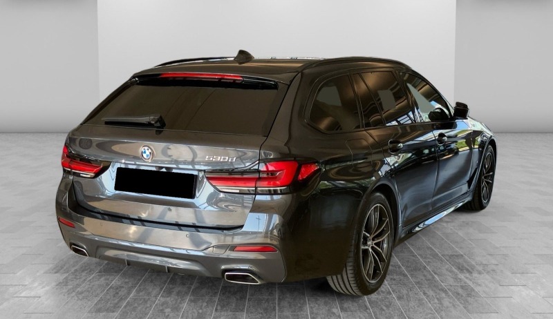 BMW 530 d xDrive Touring = M-Sport= Гаранция, снимка 3 - Автомобили и джипове - 46432795