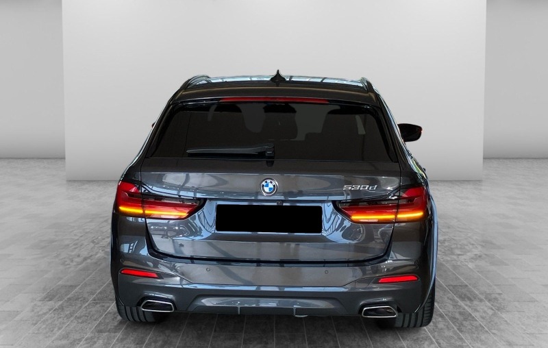BMW 530 d xDrive Touring = M-Sport= Гаранция, снимка 2 - Автомобили и джипове - 46432795