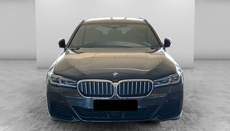BMW 530 d xDrive Touring = M-Sport= Гаранция, снимка 1 - Автомобили и джипове - 46432795
