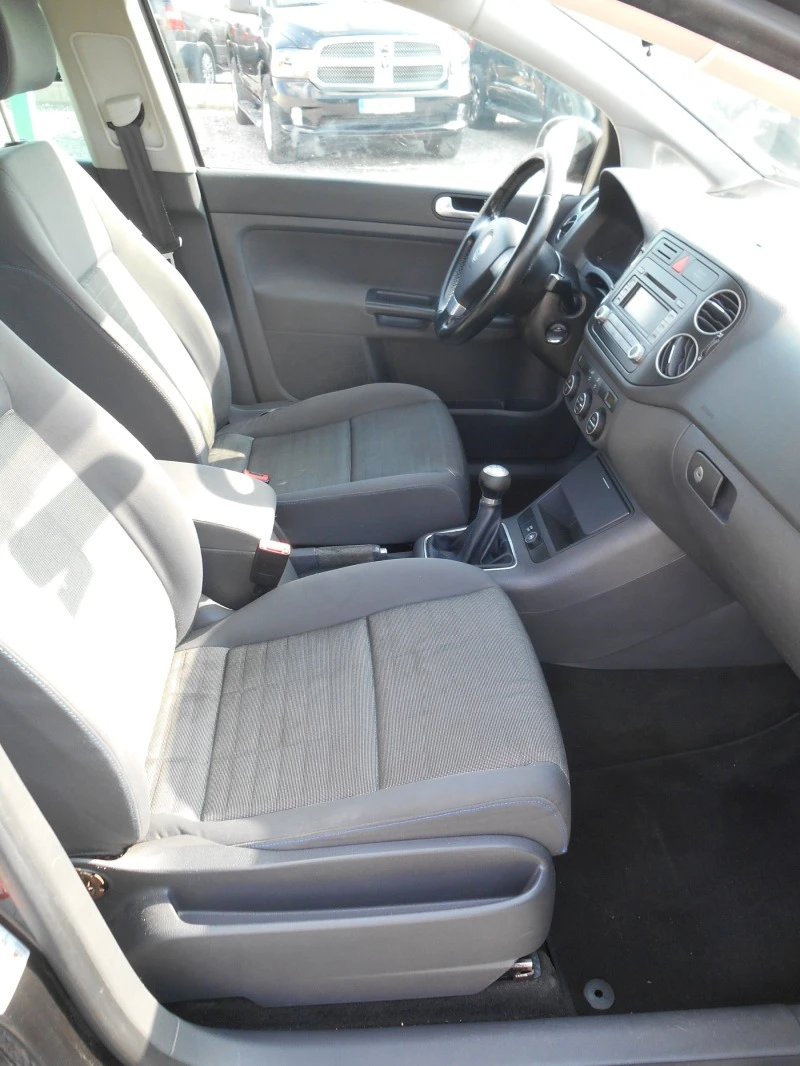 VW Golf Plus 1.6i* 102* kc* Gaz, снимка 11 - Автомобили и джипове - 46513527