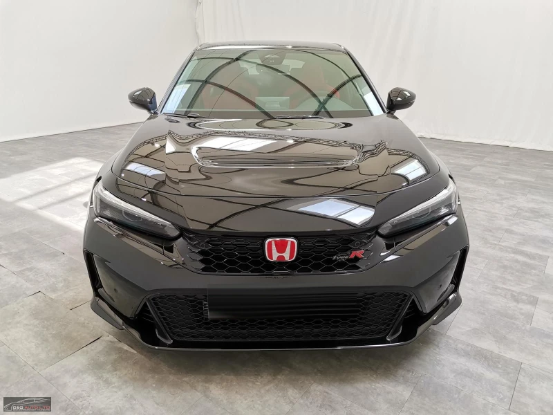 Honda Civic TYPE R/329HP/2.0i-VTEC/LED/NAVI/ACC/CARPLAY/460b, снимка 2 - Автомобили и джипове - 48014531