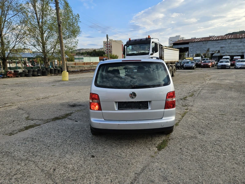 VW Touran 1.4i 6 скорости, снимка 4 - Автомобили и джипове - 48444970