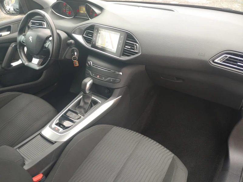 Peugeot 308 2.0HDI-150кс Автоматик!, снимка 12 - Автомобили и джипове - 48995519