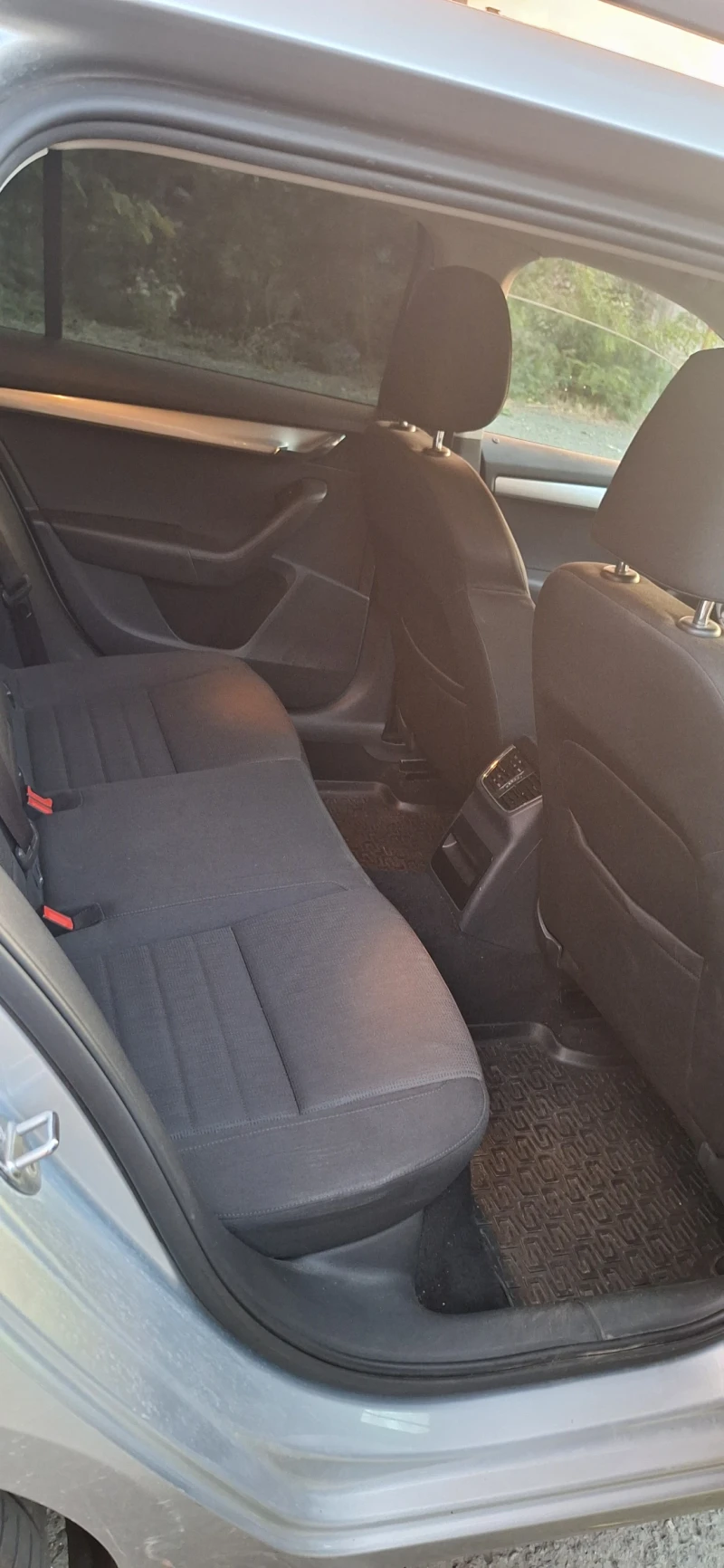 Skoda Octavia 2.0TDI 150к.с. DSG, снимка 5 - Автомобили и джипове - 52977000