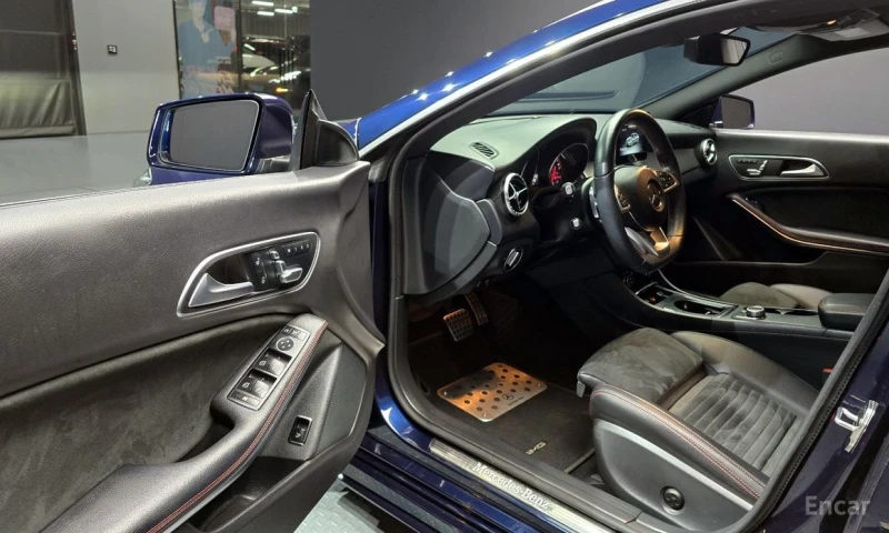 Mercedes-Benz CLS 220, снимка 11 - Автомобили и джипове - 53004950