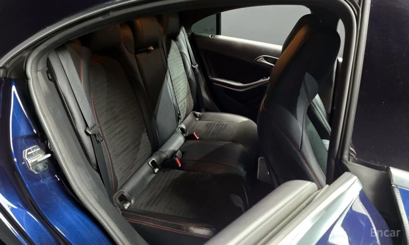 Mercedes-Benz CLS 220, снимка 12 - Автомобили и джипове - 53004950