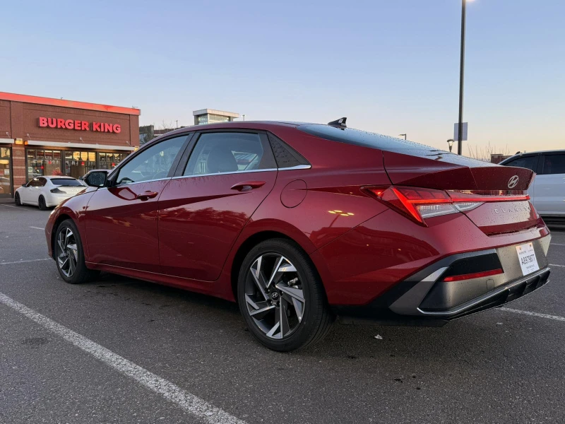 Hyundai Elantra  Hybrid Limited Sedan 4D 1.6L I4 DI Gas/Electric , снимка 4 - Автомобили и джипове - 53531892