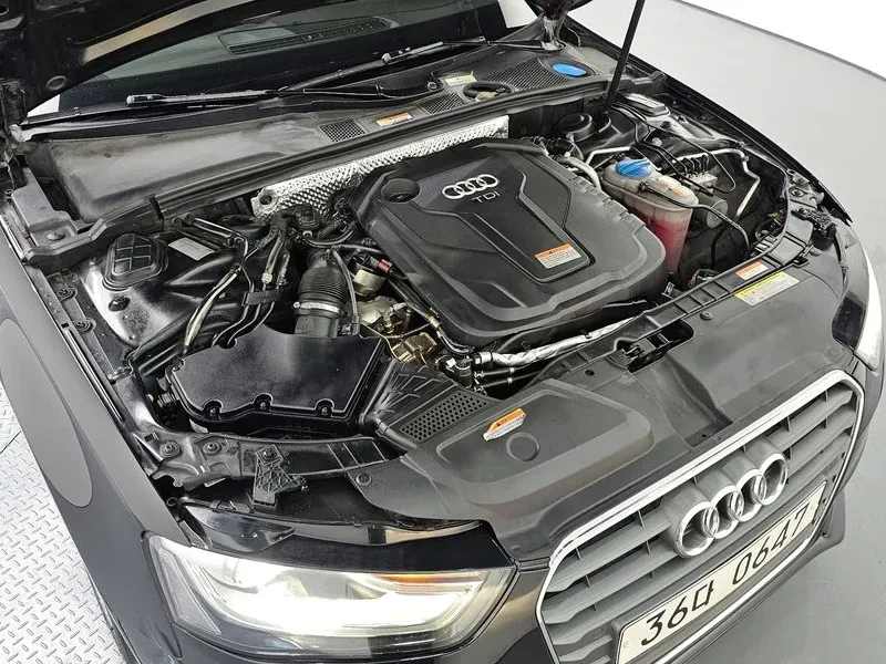 Audi A4 2.0 TDI Dynamic B8, снимка 6 - Автомобили и джипове - 53270021