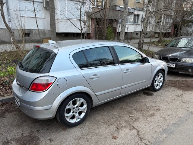 Opel Astra, снимка 5 - Автомобили и джипове - 53757659