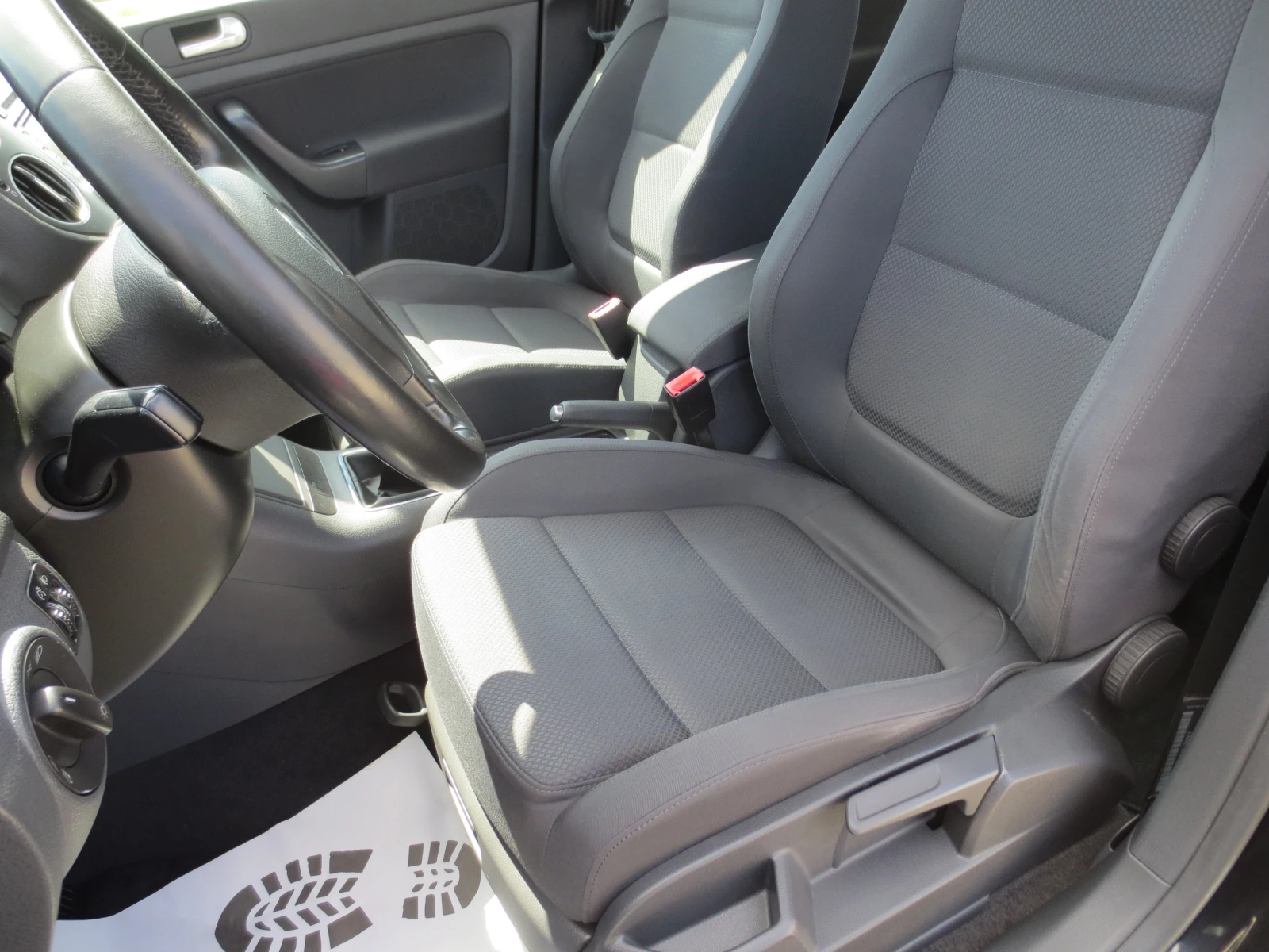 VW Golf Plus 2.0 TDI  - изображение 10