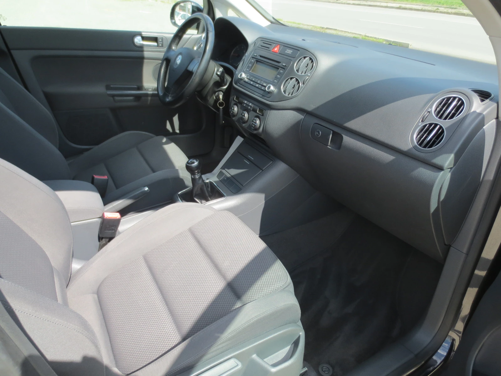 VW Golf Plus 2.0 TDI  | Mobile.bg — изображение 14