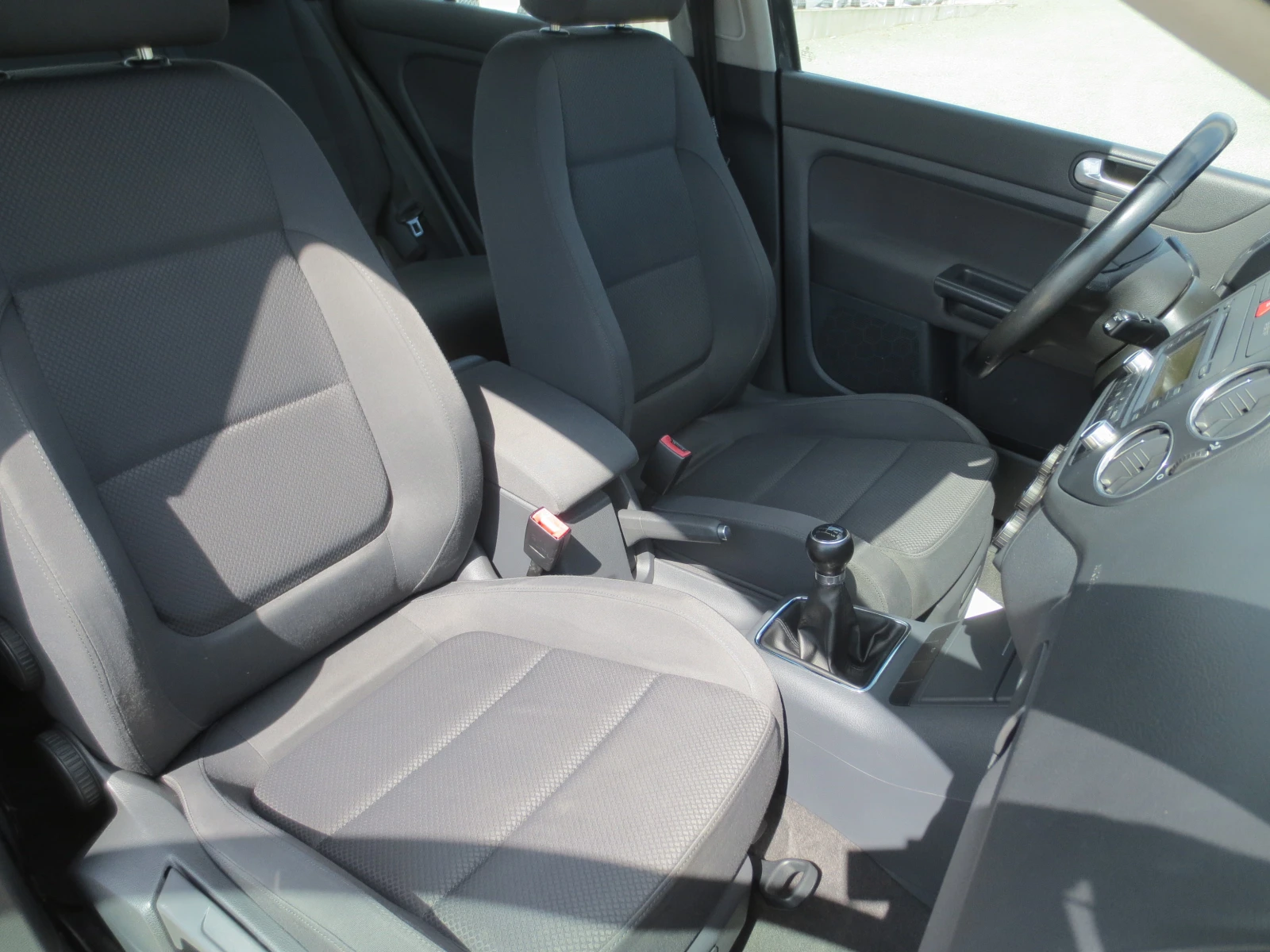 VW Golf Plus 2.0 TDI  | Mobile.bg — изображение 15