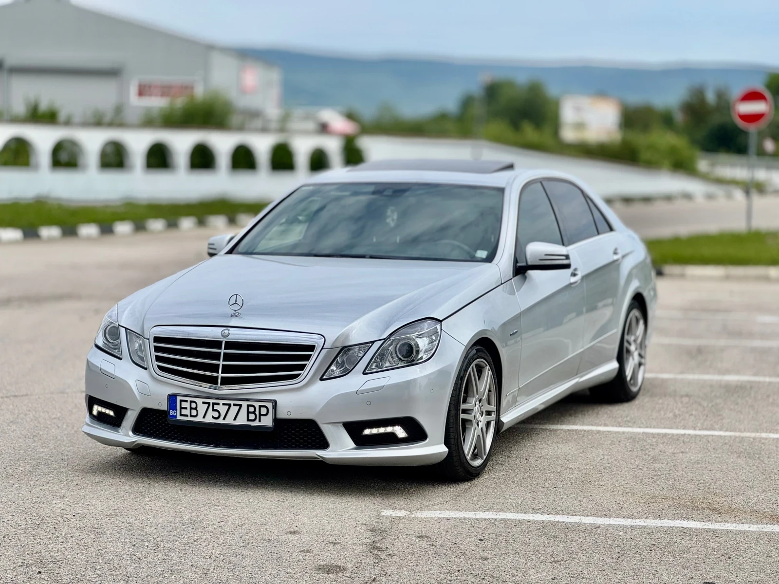 Mercedes-Benz E 350 AMG * ЛИЗИНГ*  - изображение 2