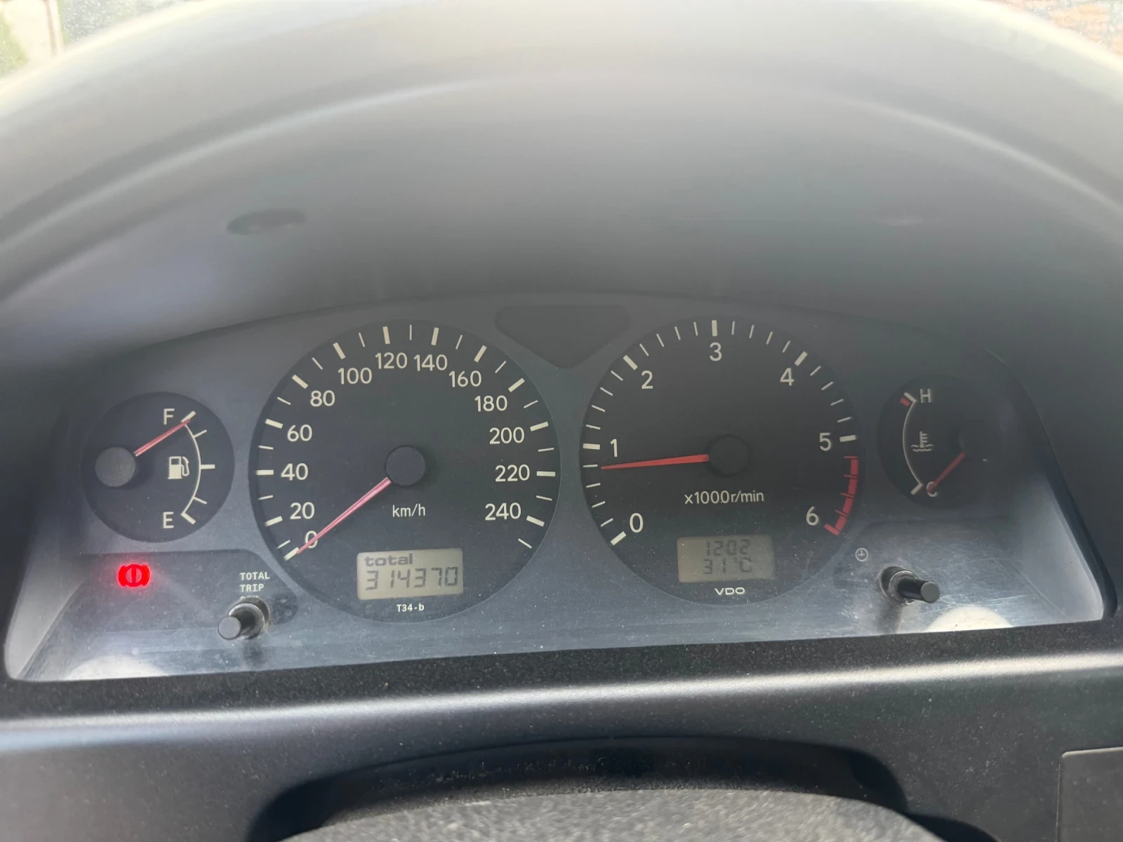 Toyota Avensis  - изображение 3