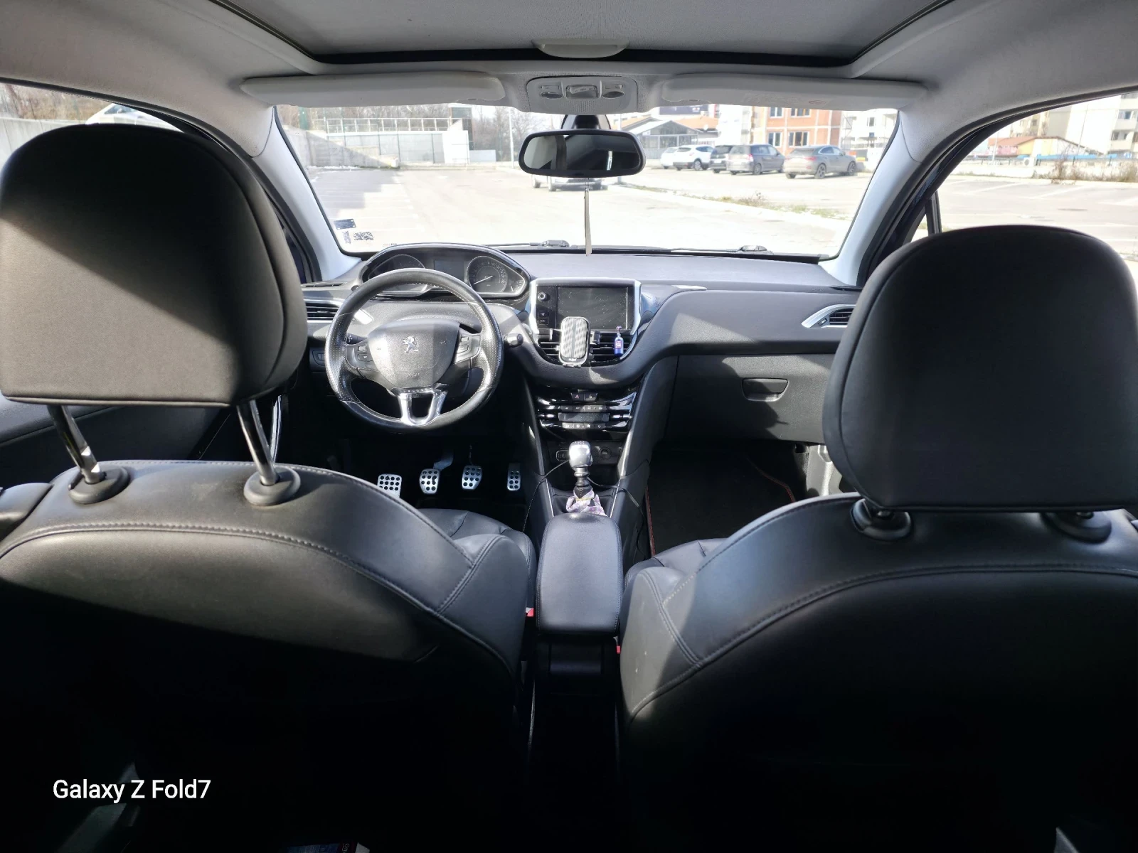 Peugeot 208 E-HDi - изображение 9