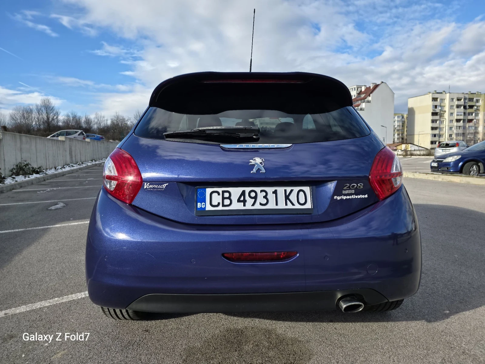 Peugeot 208 E-HDi - изображение 4