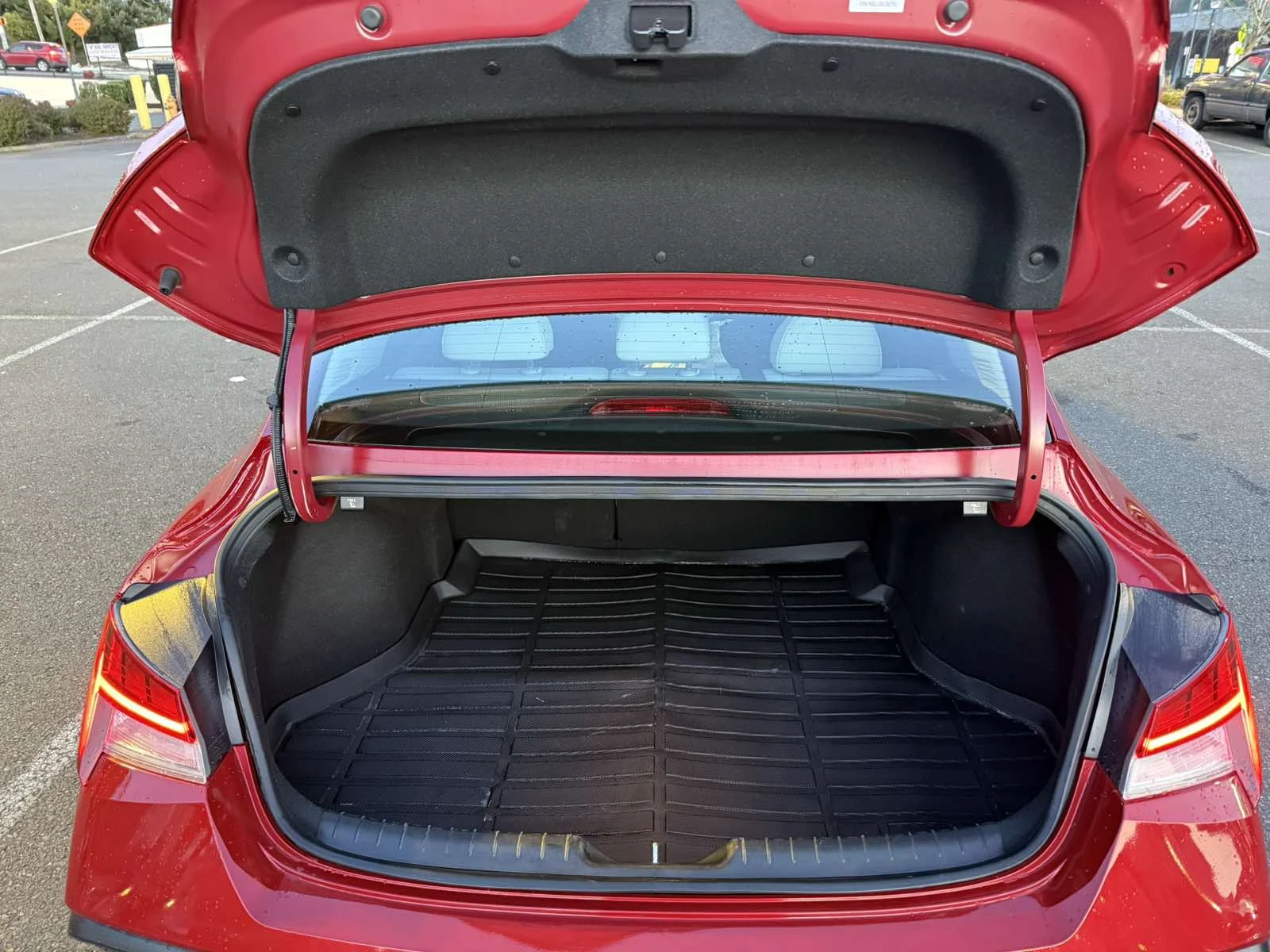 Hyundai Elantra  Hybrid Limited Sedan 4D 1.6L I4 DI Gas/Electric  | Mobile.bg � ����������� 16