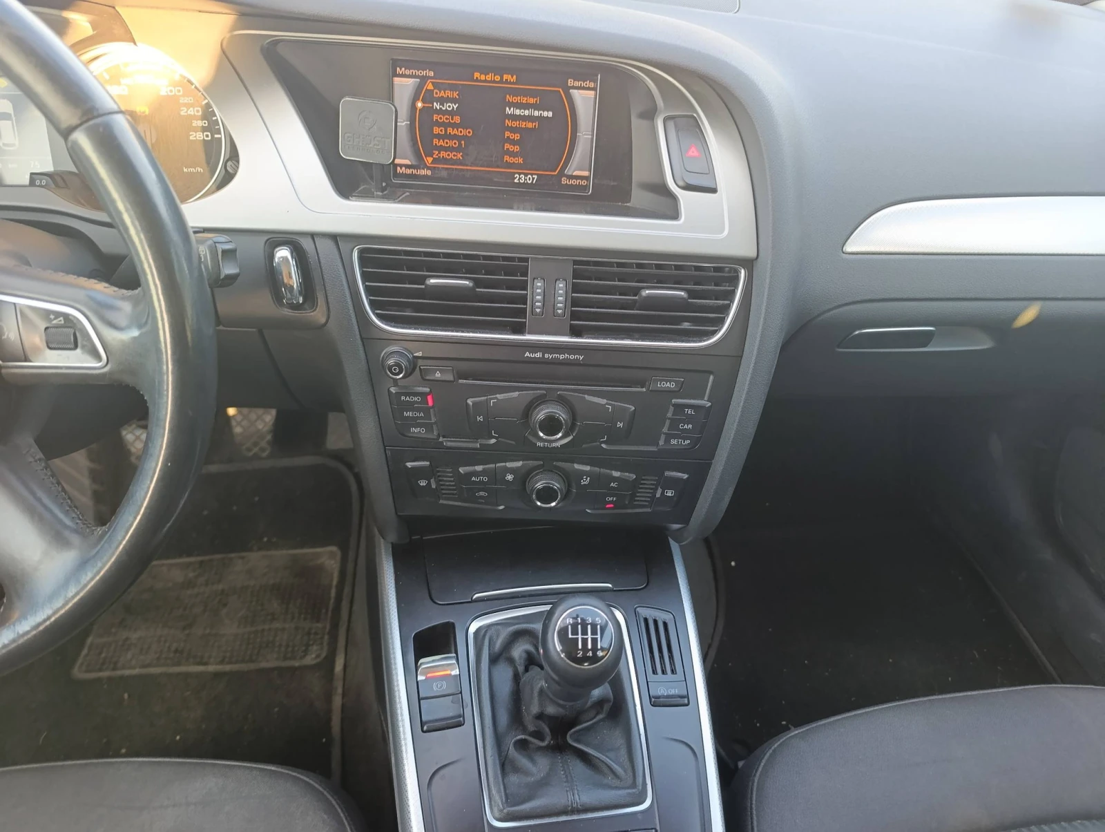 Audi A4 2.0 TDI , снимка 14 - Автомобили и джипове - 53815619