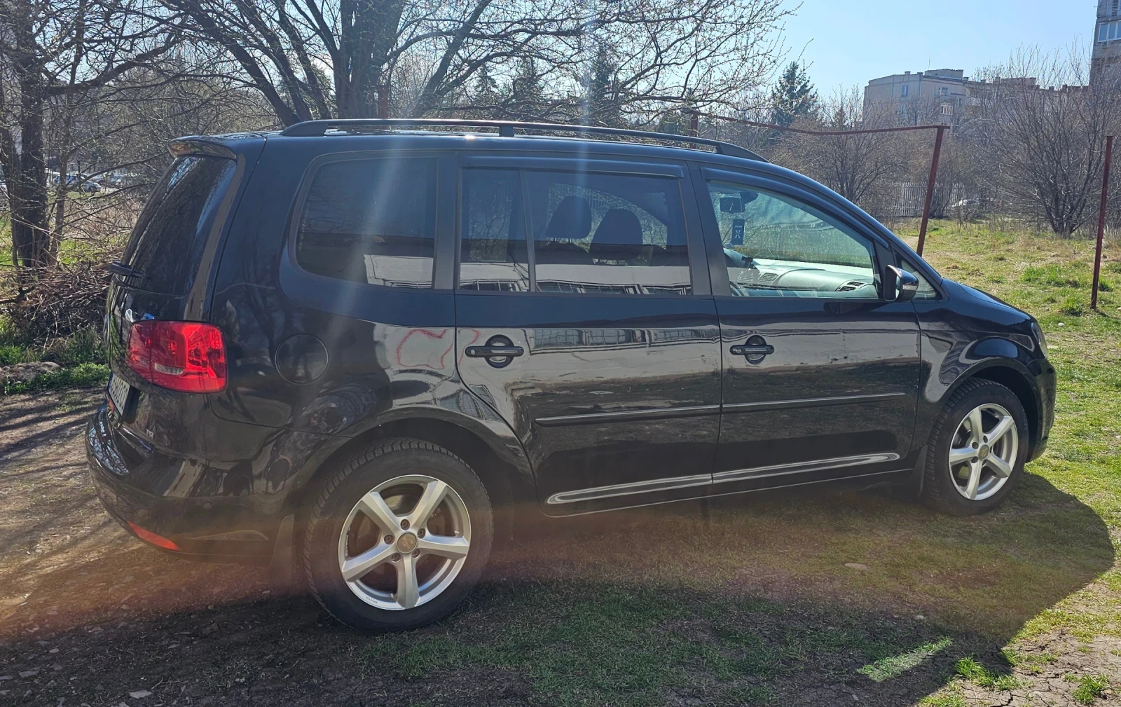 VW Touran 1.4 TSI 140 к.с./ Ръчна скоростна кутия 6 скорости, снимка 4 - Автомобили и джипове - 53846821