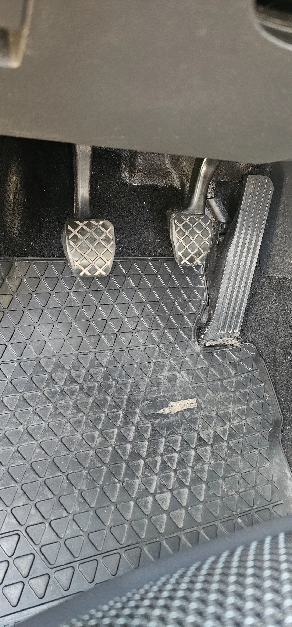 VW Touran 1.4 TSI 140 к.с./ Ръчна скоростна кутия 6 скорости, снимка 13 - Автомобили и джипове - 53846821