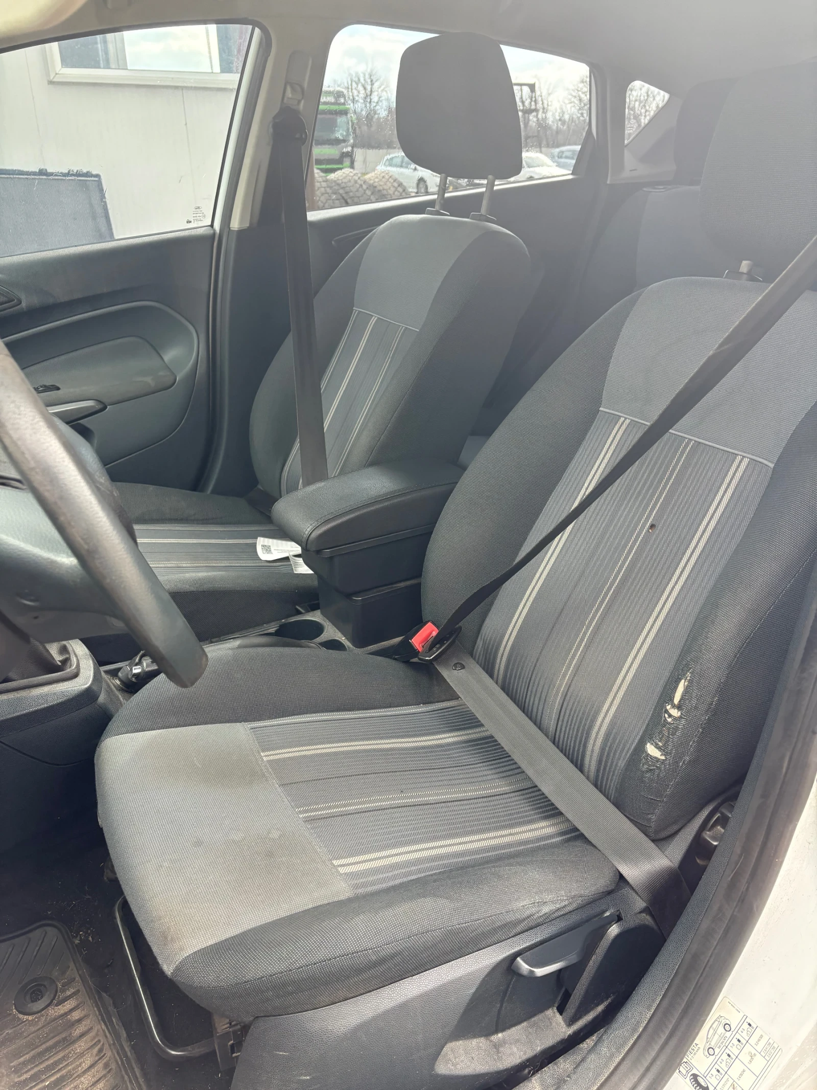 Ford Fiesta 1.4 TDCI, снимка 9 - Автомобили и джипове - 54049745