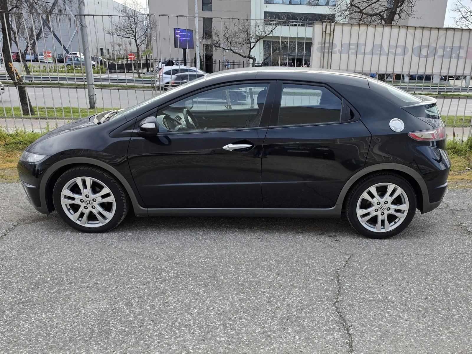 Honda Civic 1.8i-VTEC Facelift ЕВРО 5, TUV 2026г., снимка 8 - Автомобили и джипове - 54065567