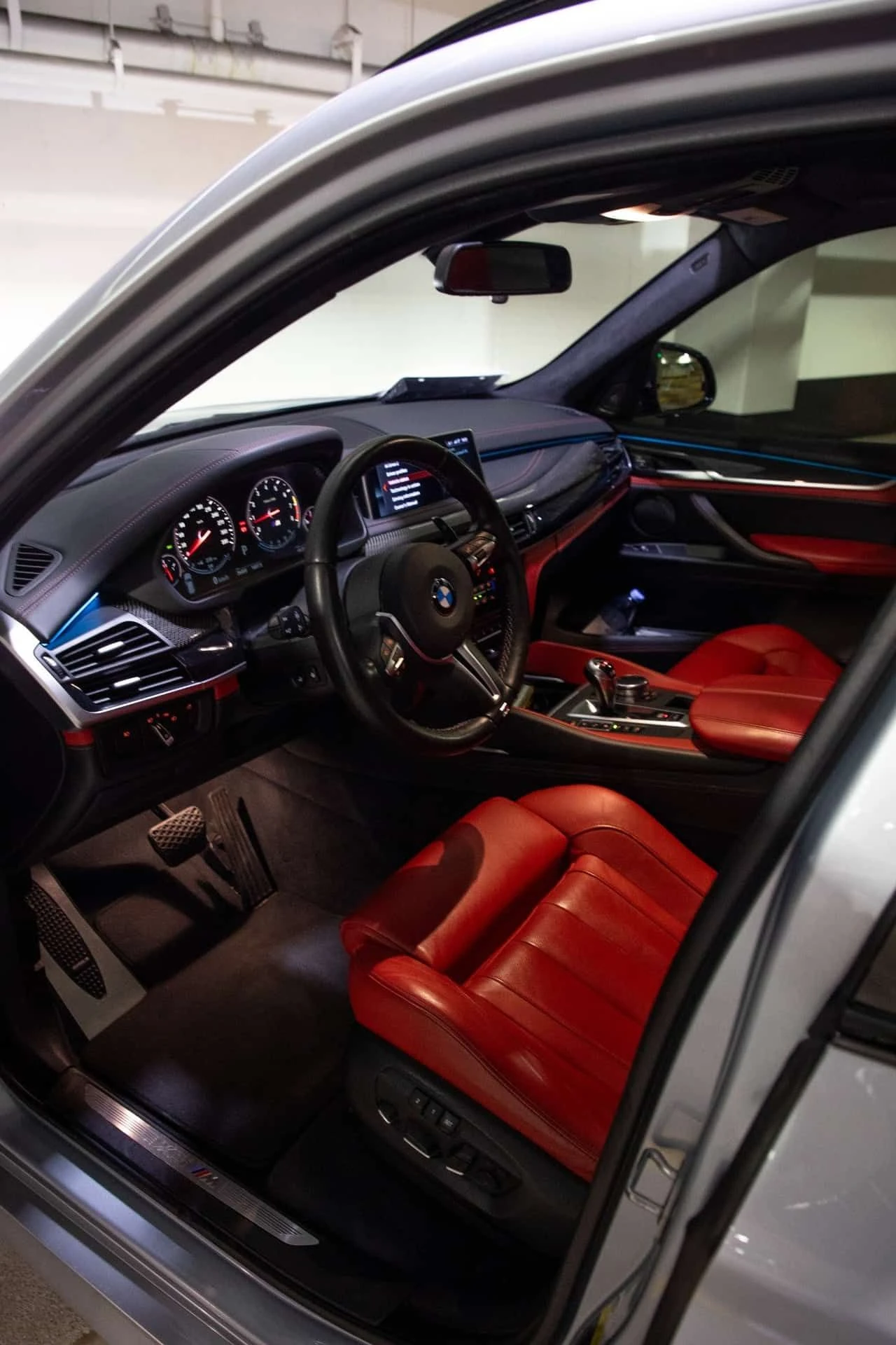 BMW X5M Sports * Head-up * Keyless * Bucked Seats * 360 , снимка 8 - Автомобили и джипове - 54121824