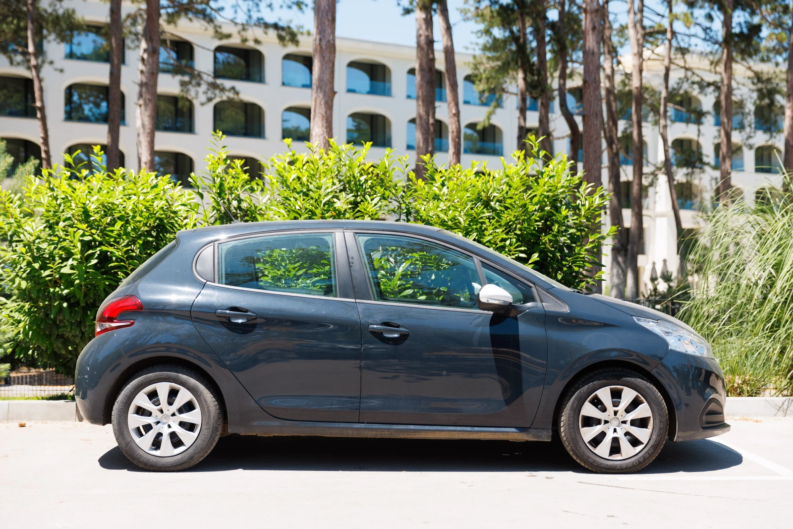 Peugeot 208, снимка 5 - Автомобили и джипове - 54213229