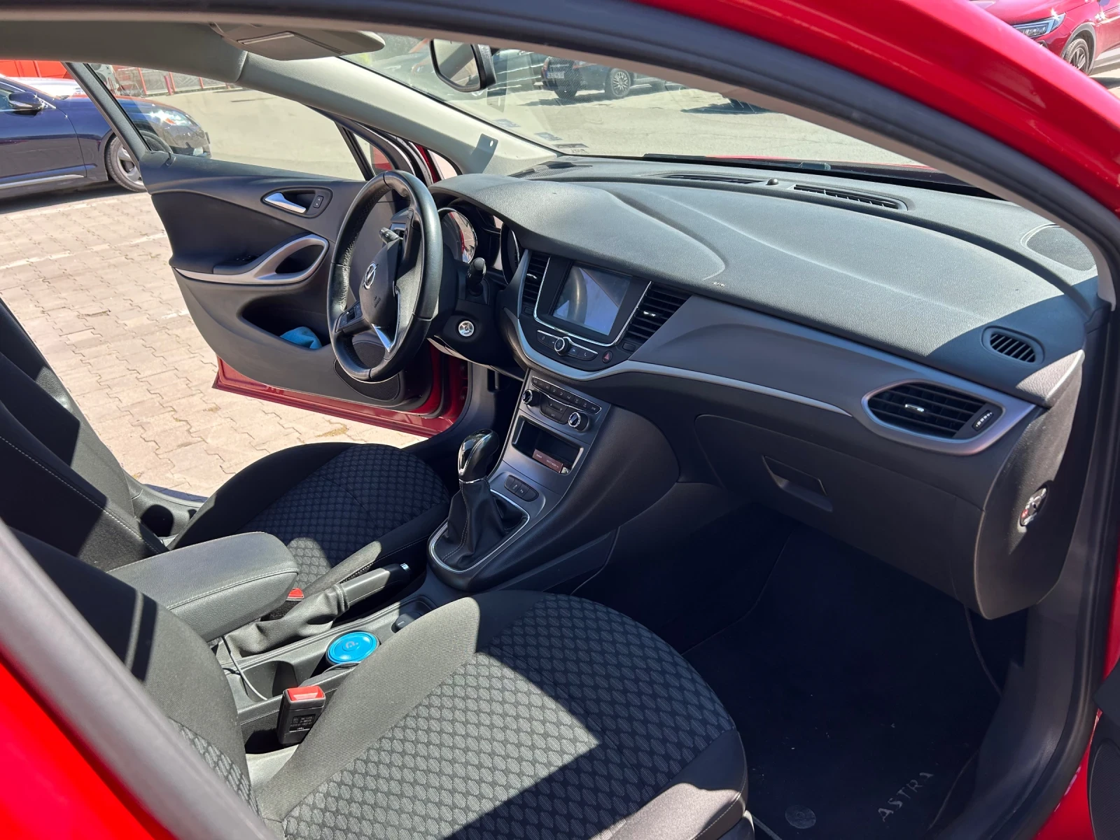 Opel Astra, снимка 12 - Автомобили и джипове - 54320177