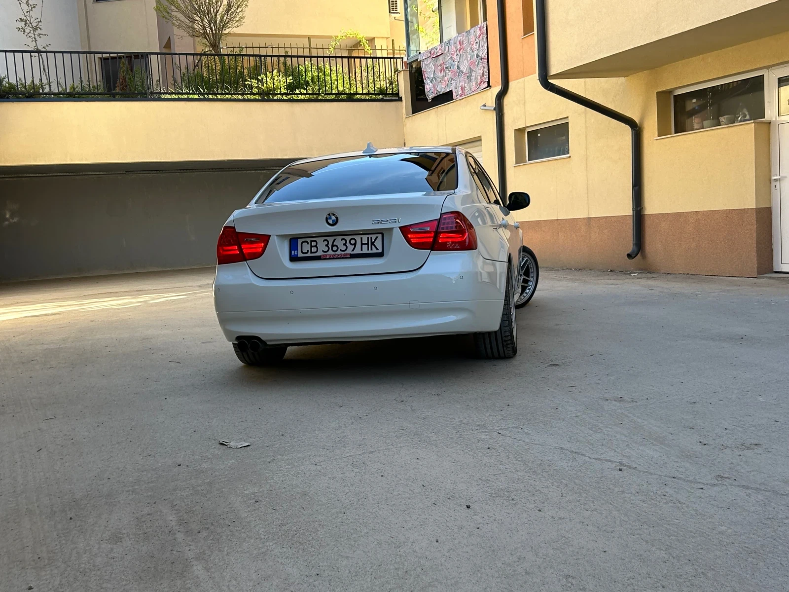 BMW 323 323i, снимка 4 - Автомобили и джипове - 54445410