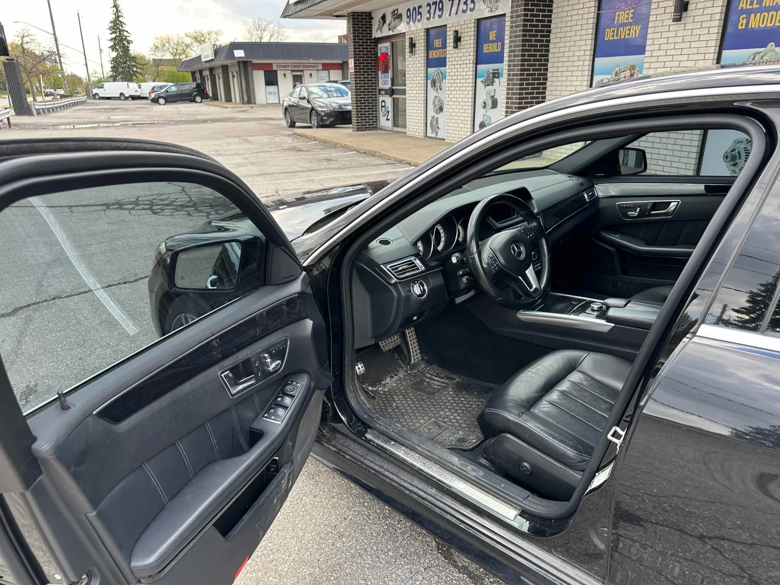 Mercedes-Benz E 400 4MATIC / AMG / КАМЕРА / CARFAX / ЦЕНА ДО БГ /, снимка 6 - Автомобили и джипове - 54491408