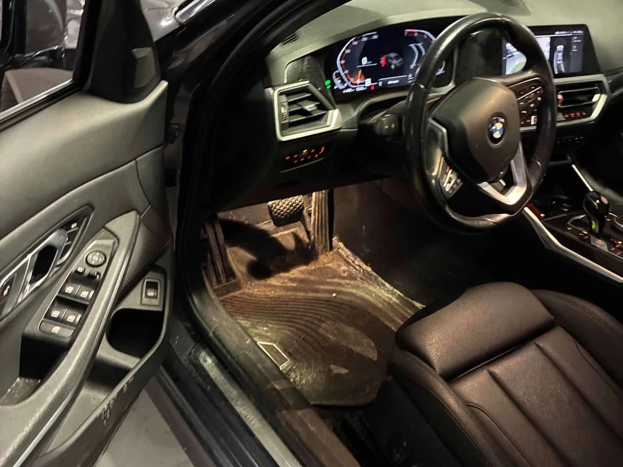 BMW 330 * 330i xDrive * CARFAX * БЕЗ ПЪРВОНАЧАЛНА ВНОСКА, снимка 5 - Автомобили и джипове - 54703322