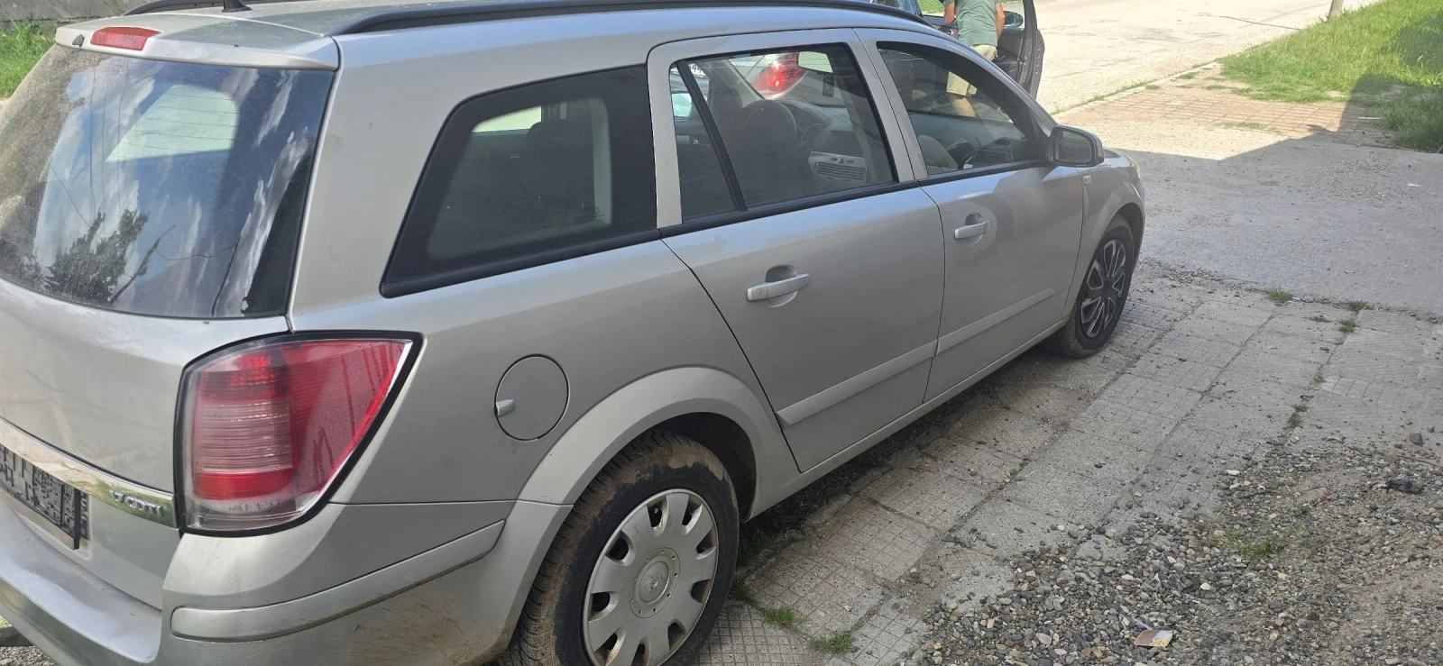 Opel Astra 1.7cdti , снимка 3 - Автомобили и джипове - 54808637