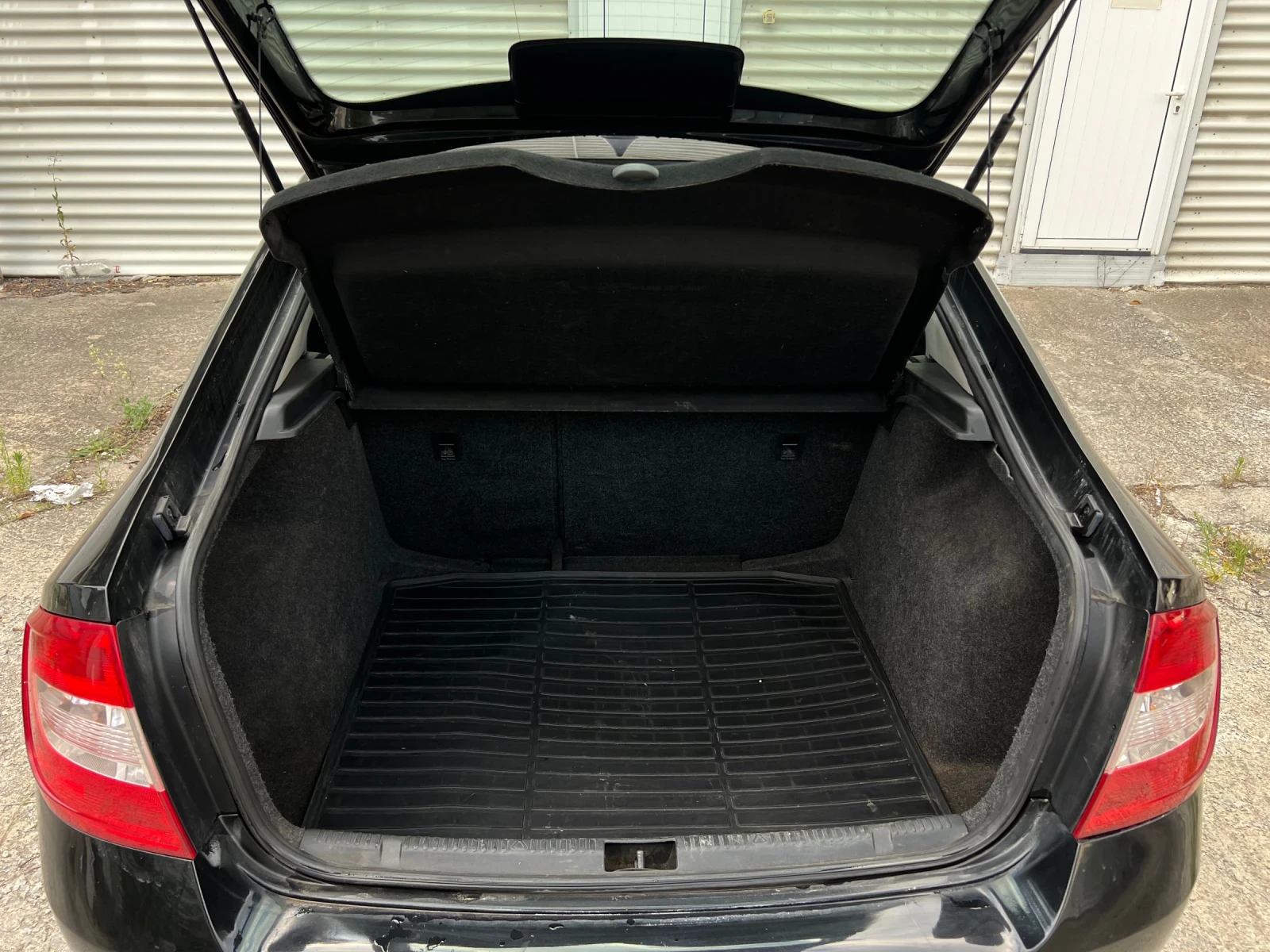 Skoda Rapid 1.6TDI 105кс, снимка 12 - Автомобили и джипове - 55588948
