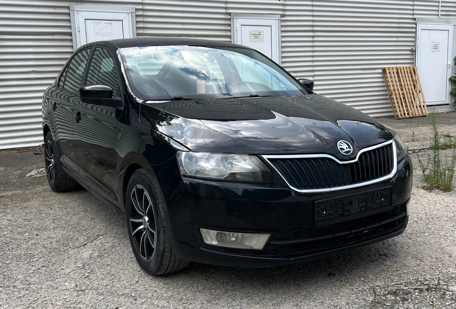 Skoda Rapid 1.6TDI 105кс, снимка 3 - Автомобили и джипове - 55588948