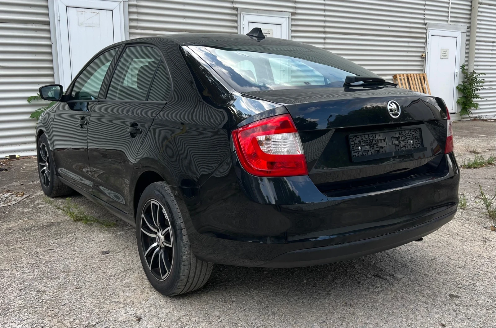 Skoda Rapid 1.6TDI 105кс, снимка 6 - Автомобили и джипове - 55588948