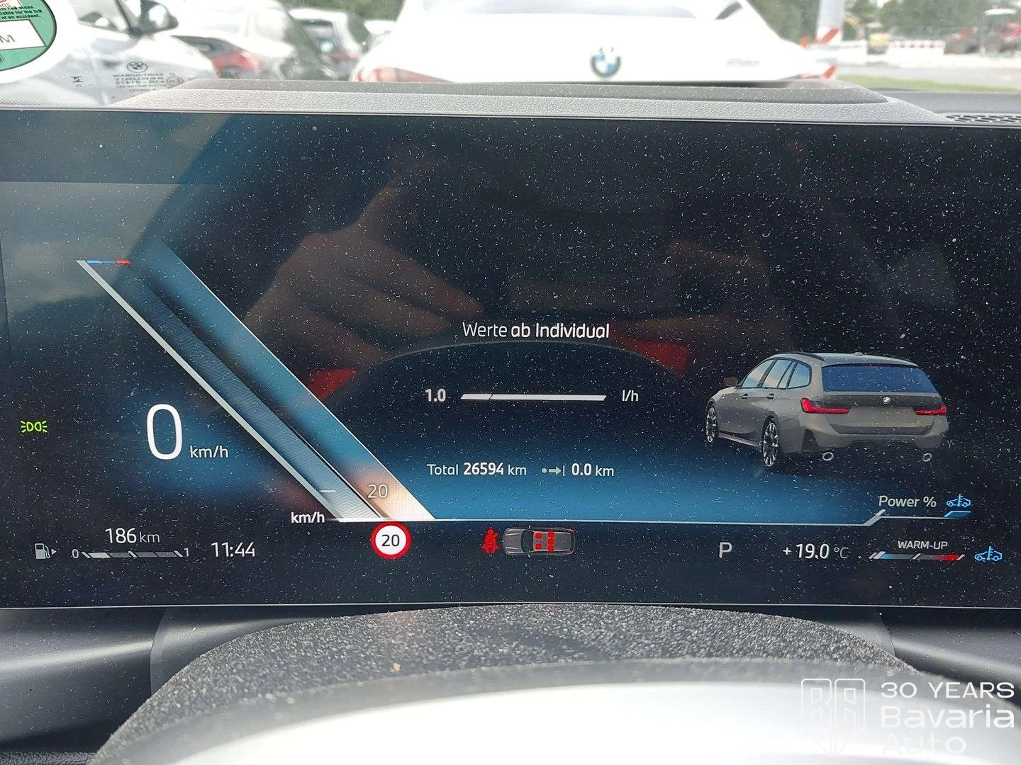BMW 320 d xDrive Touring Sportautomatic, снимка 9 - Автомобили и джипове - 56235460
