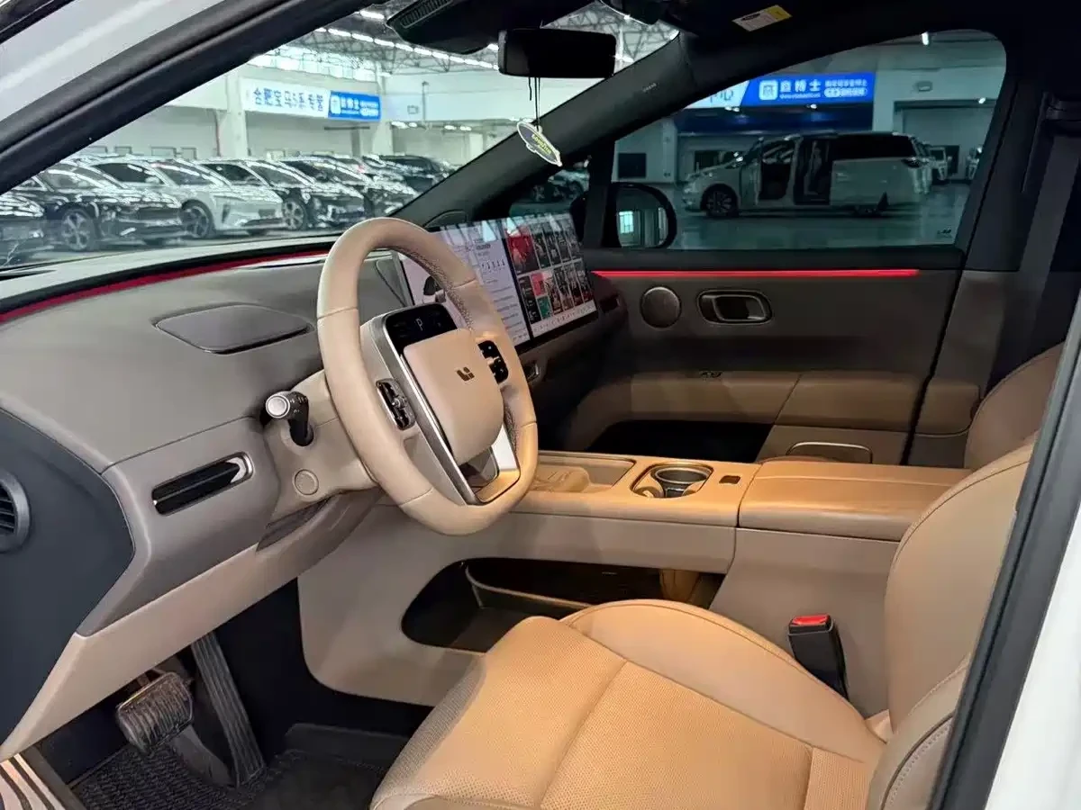 Li Auto i6 2WD STANDARD EDITION  | 360 ������ | �������� |  | Mobile.bg � ����������� 7
