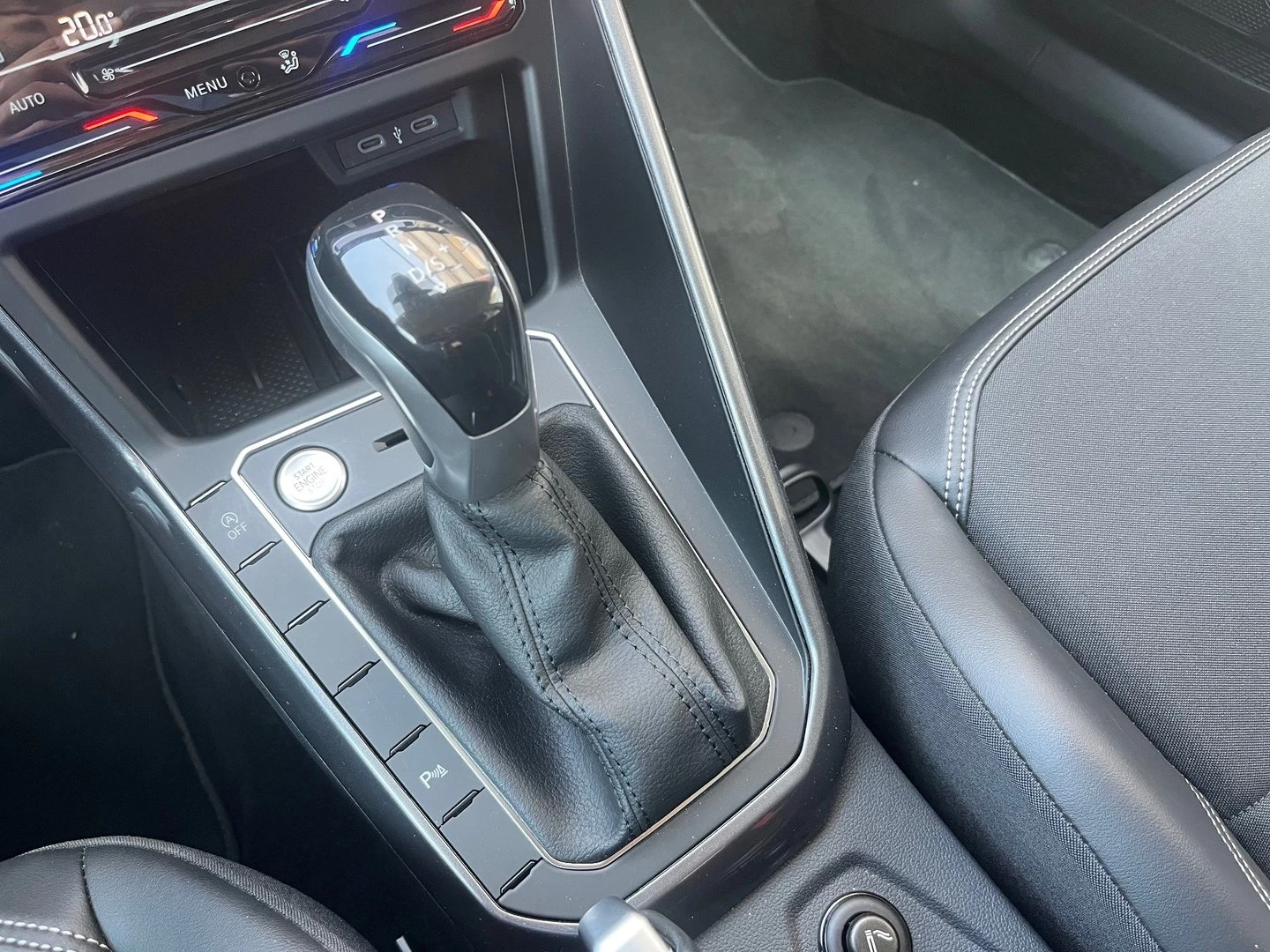 VW Taigo, снимка 9 - Автомобили и джипове - 56421781