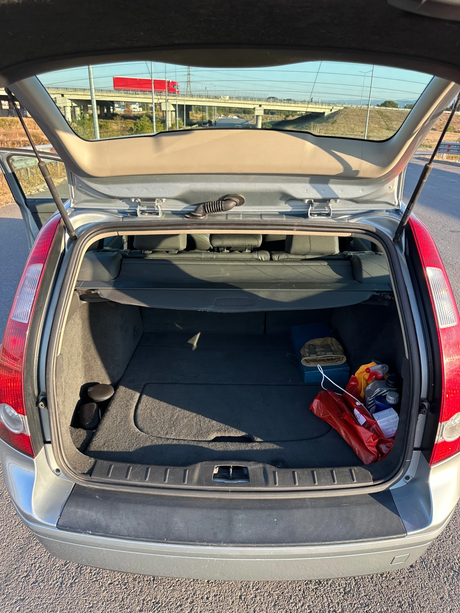 Volvo V50, снимка 15 - Автомобили и джипове - 56657936